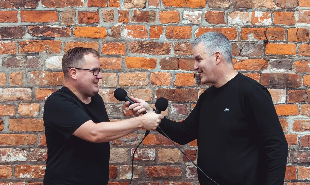 Die Podcast-Hosts Thomas und Andreas